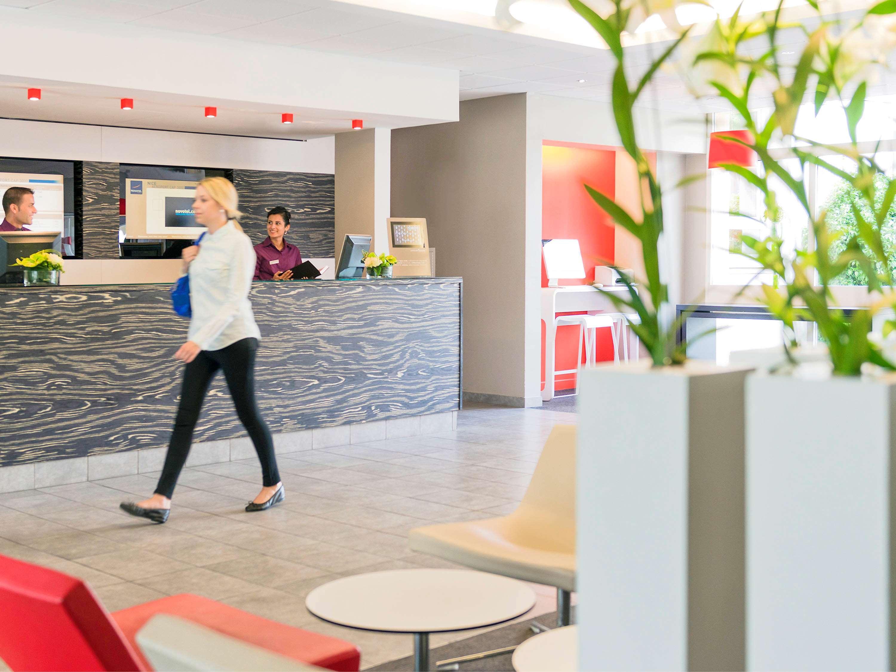 Novotel Nice Aeroport Cap 3000 Saint-Laurent-du-Var Exterior photo